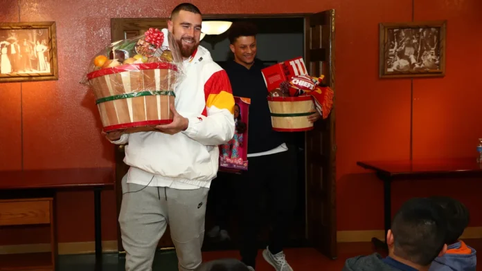 Chiefs’ QB Patrick Mahomes and TE Travis Kelce Surprise a Local Family with Food, Gifts and a Day to Remember